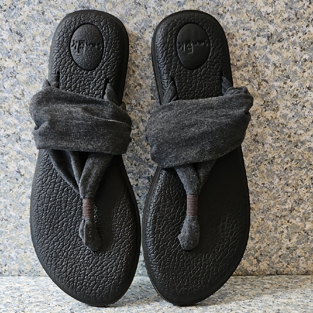 Sanuk Black Textured Sandals
